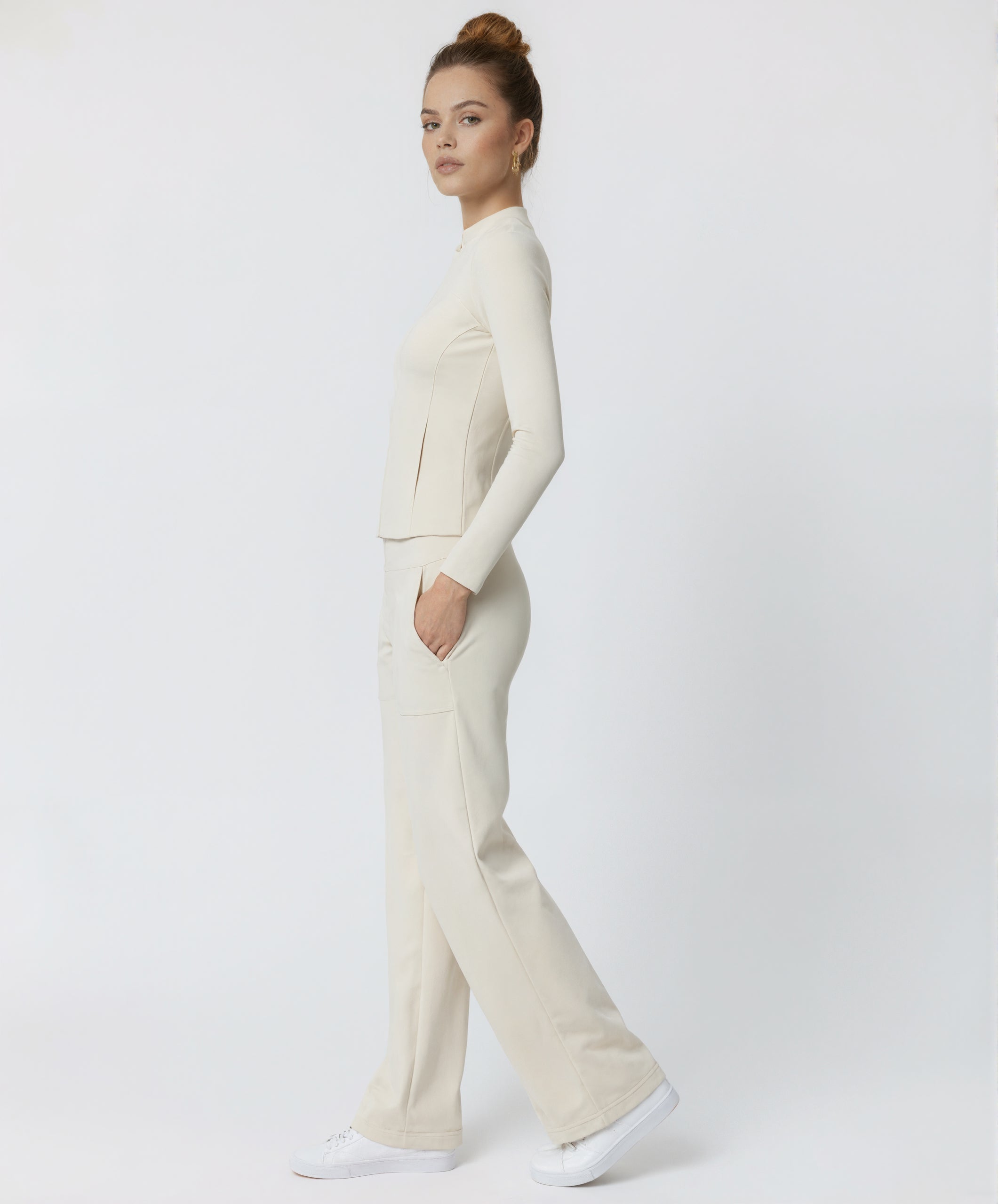 The Summit Stand-collar Fleece-lined Jacket with Thumbhole Cuffs