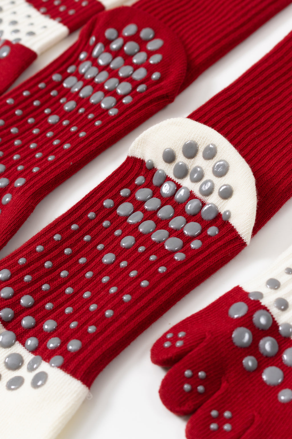 The Zenith Toe-separating Non-slip Yoga Socks