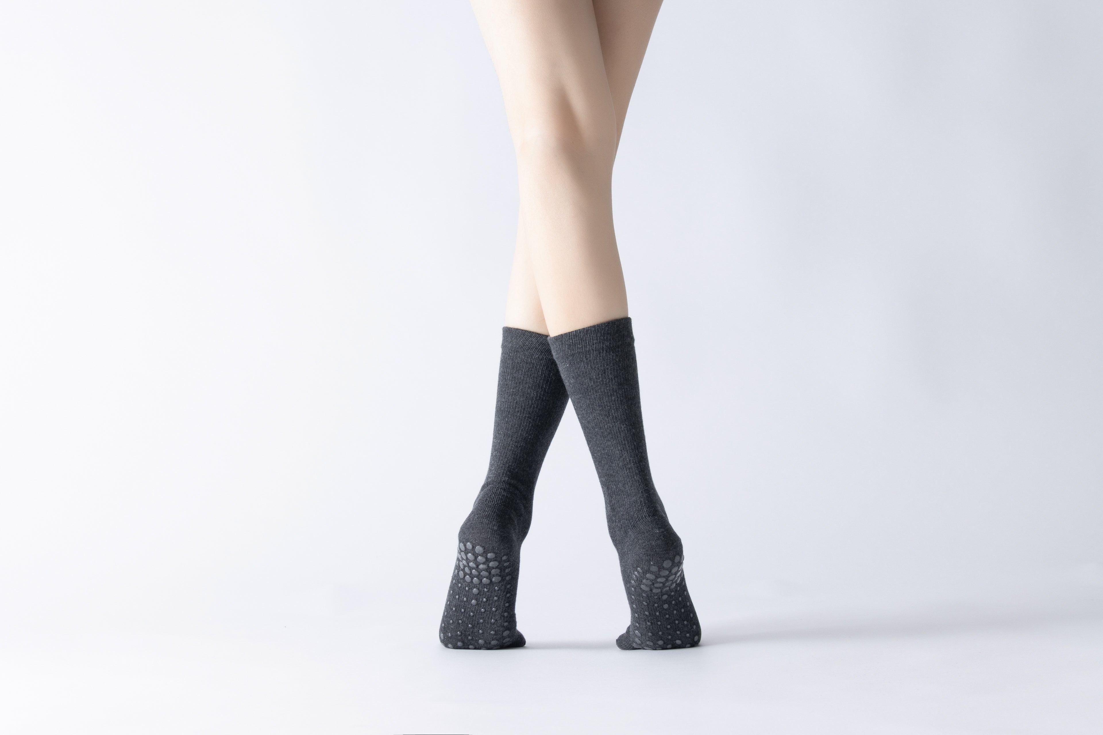 The Zenith Toe-separating Non-slip Yoga Socks