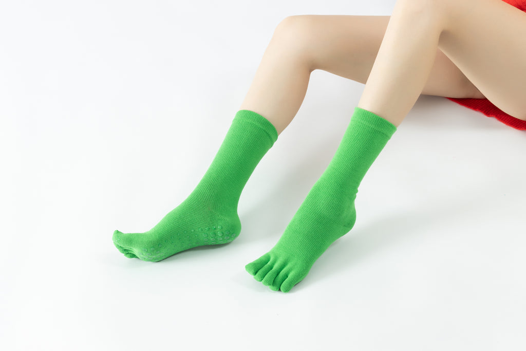 The Zenith Toe-separating Non-slip Yoga Socks