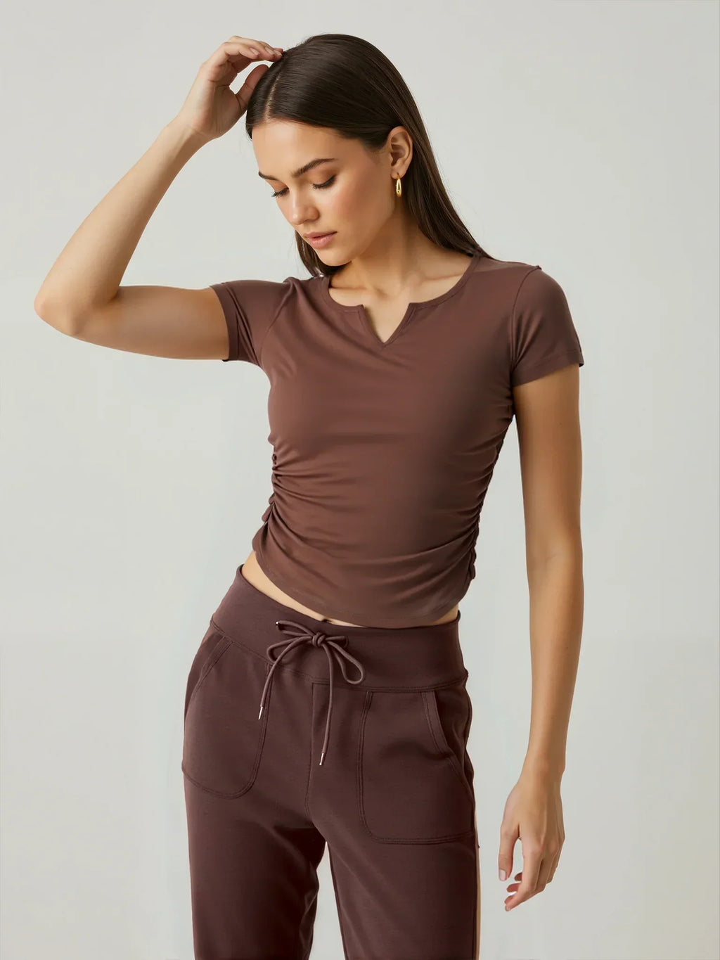 FLOW FLOW Top The Slim Fit V-Neck Athleisure Ruched T-Shirt with Built-in Pads